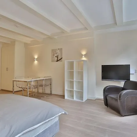 아파트 Beautiful Studio-top Location! *